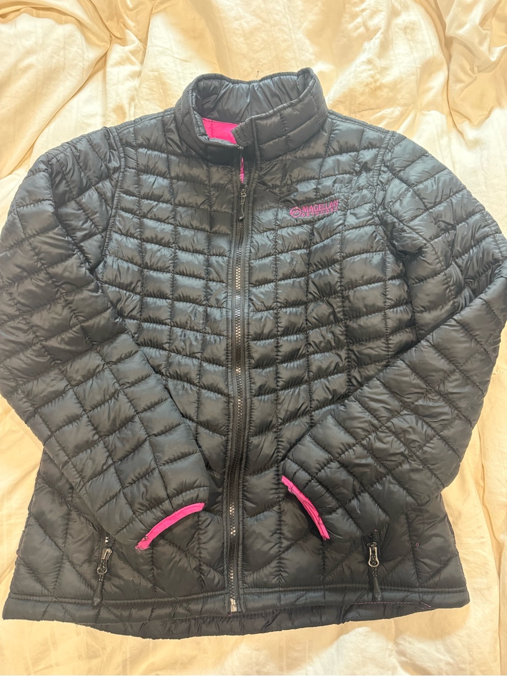 Magellan Outdoors Black Quilted Puffer Jacket with Pink Trim